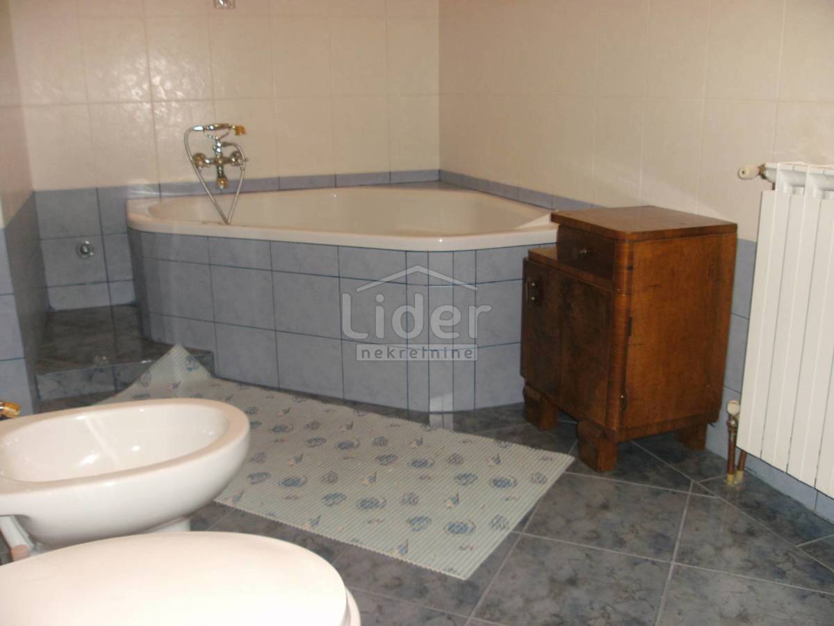 Hiša Crikvenica, 360m2