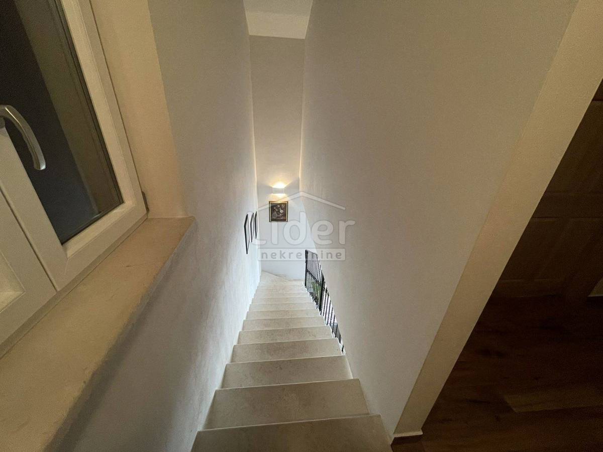 Hiša Sveti Lovreč, 350m2