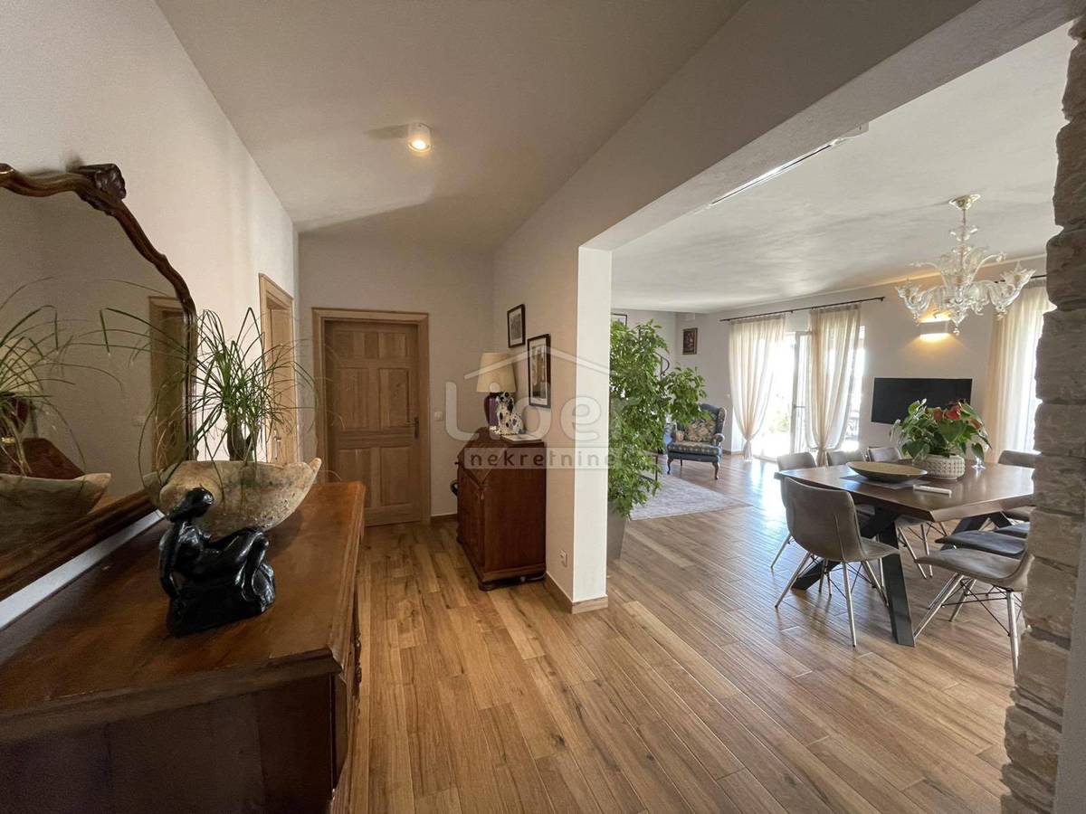 Hiša Sveti Lovreč, 350m2