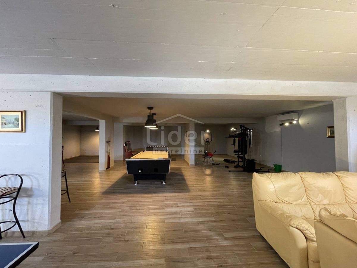 Hiša Sveti Lovreč, 350m2