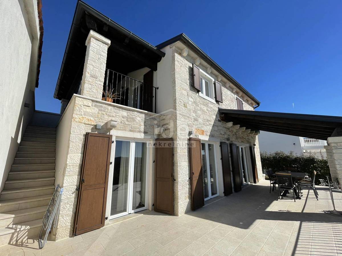 Hiša Sveti Lovreč, 350m2