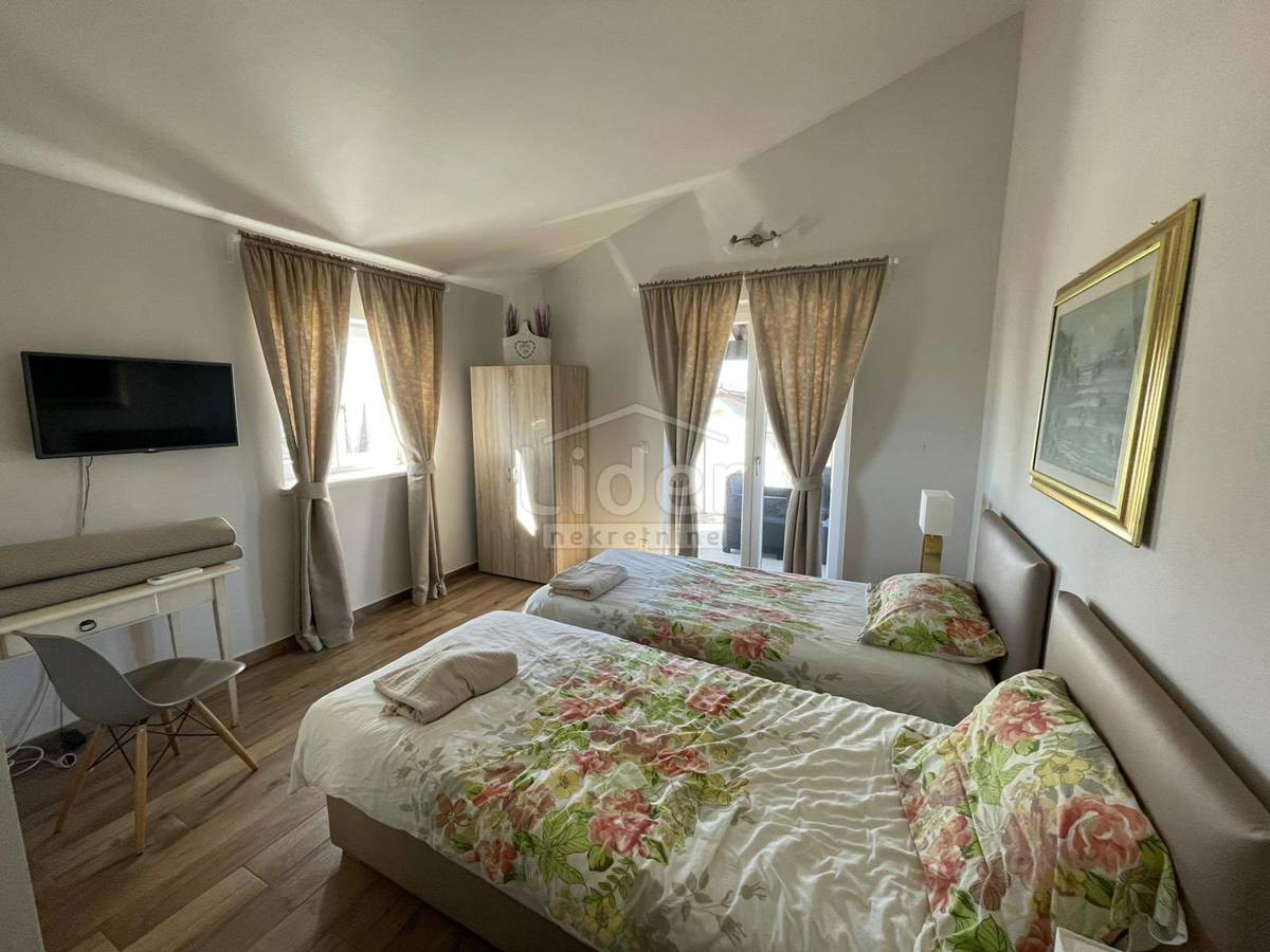 Hiša Sveti Lovreč, 350m2