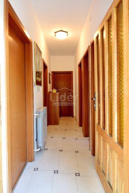 Hiša Malinska, 150m2