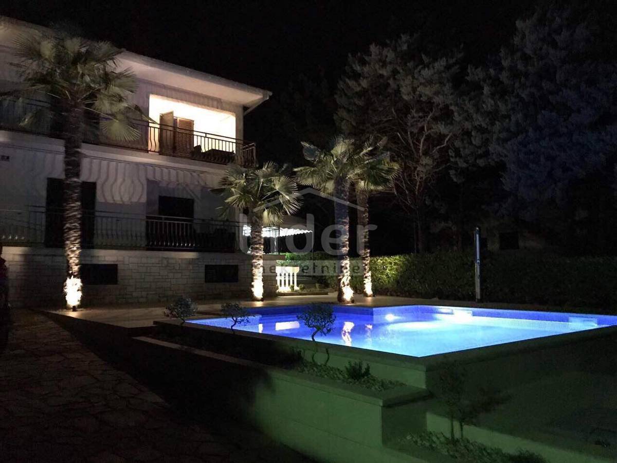 Hiša Malinska, 150m2