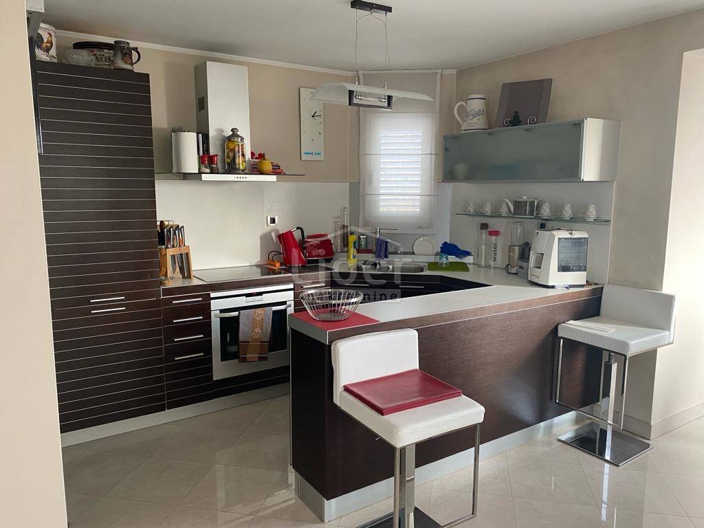 Stanovanje Drenova, 99m2