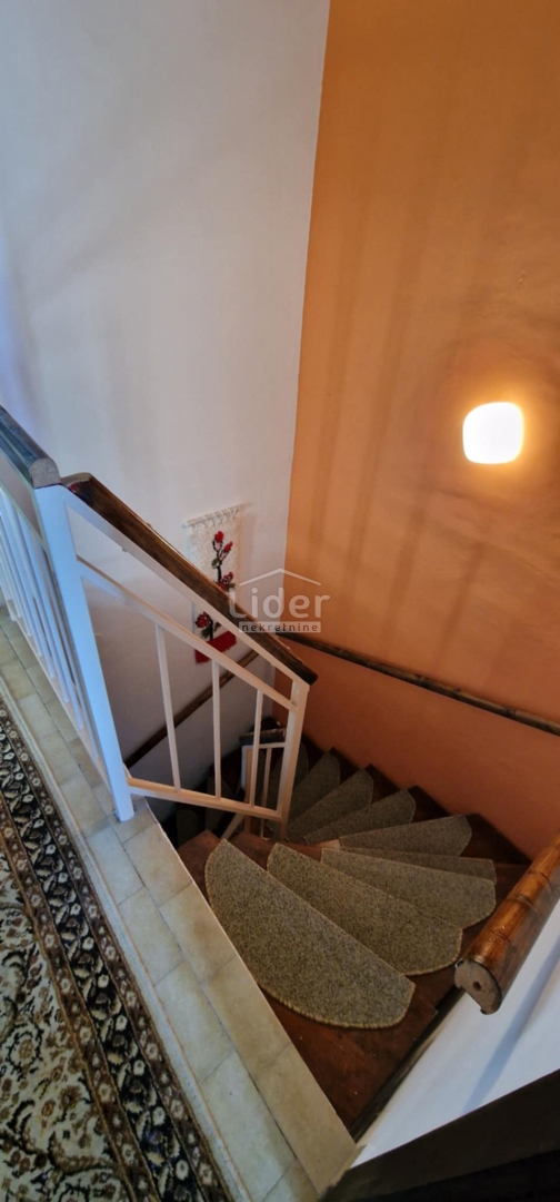 Hiša Klenovica, 150m2