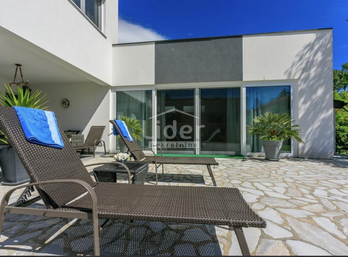 Hiša Tribalj, 340m2