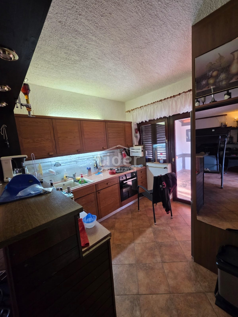 Hiša Novalja, 372m2