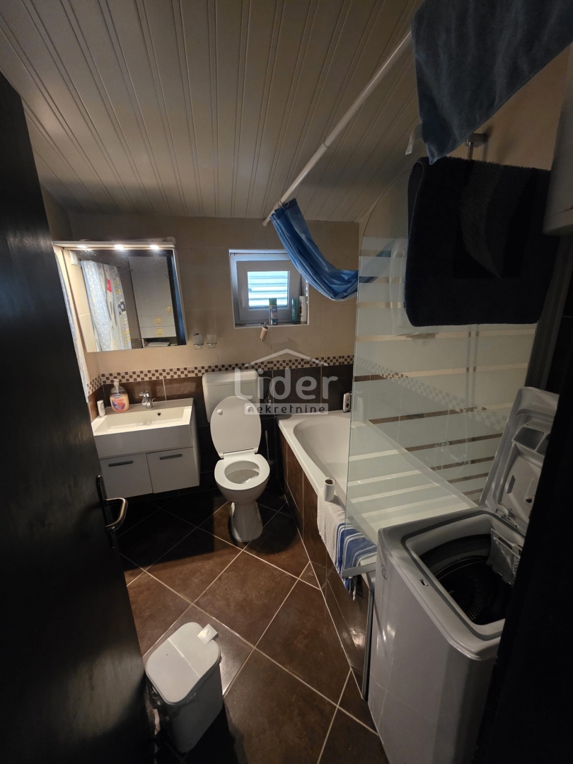 Hiša Novalja, 372m2