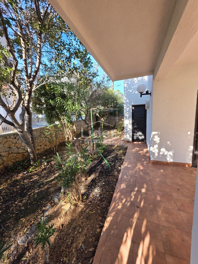 Hiša Novalja, 372m2