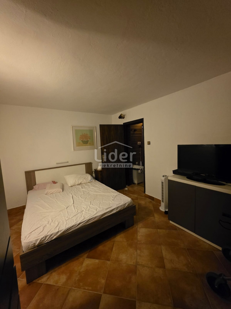 Hiša Novalja, 372m2