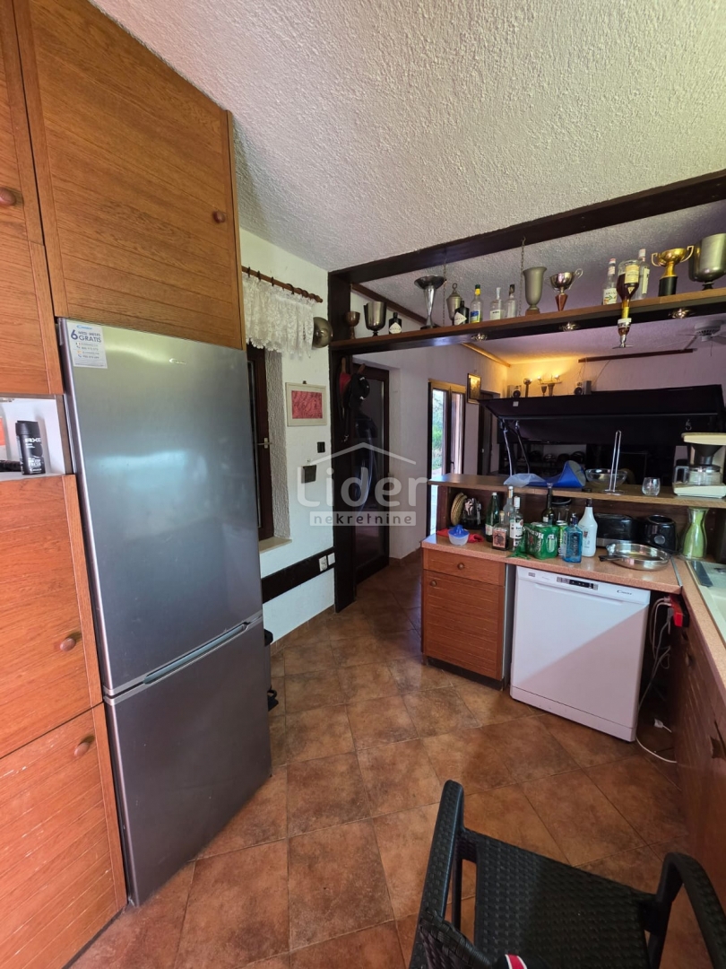 Hiša Novalja, 372m2