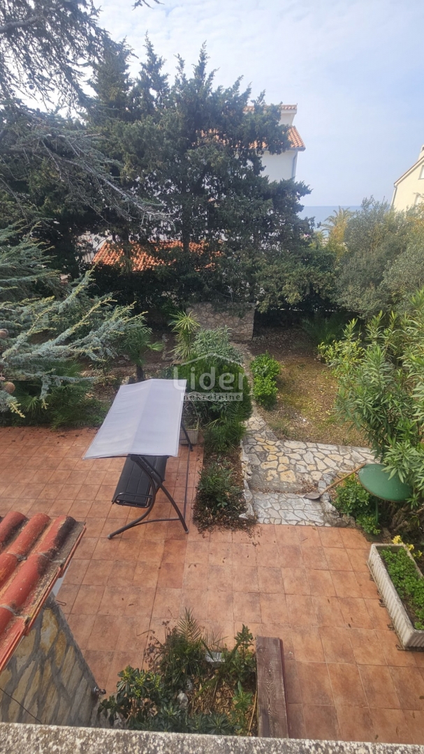 Hiša Novalja, 372m2