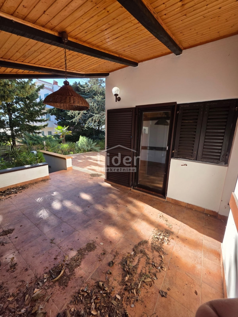 Hiša Novalja, 372m2