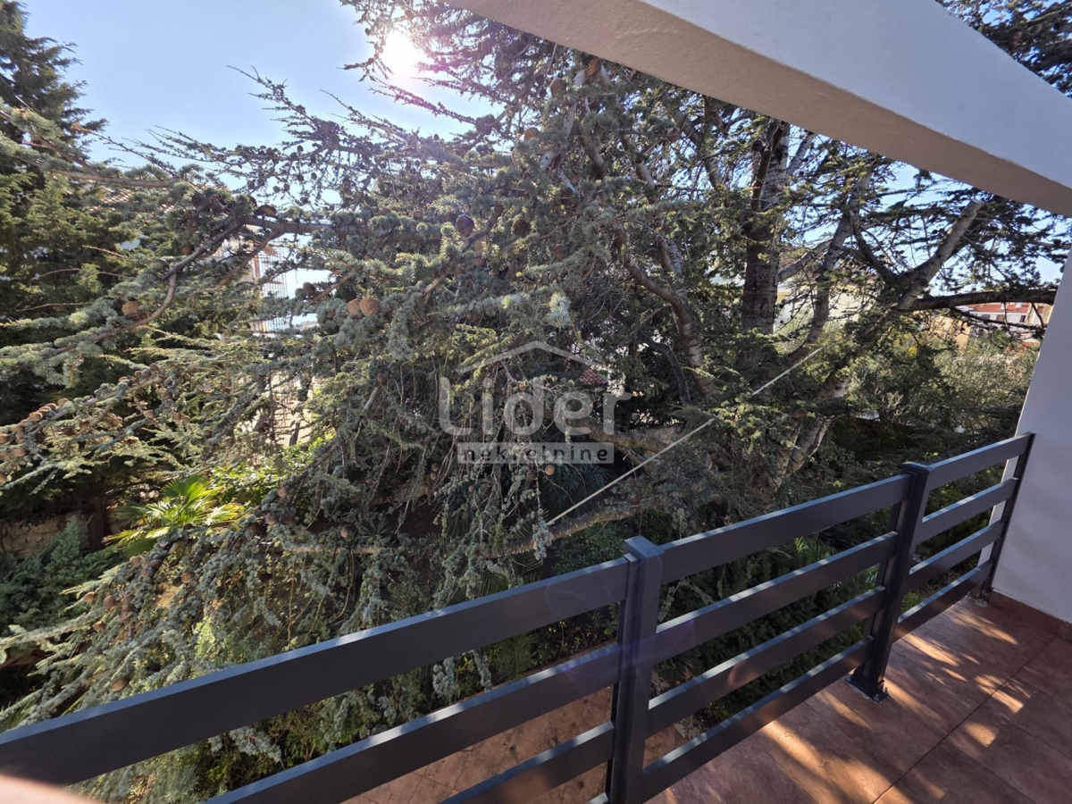 Hiša Novalja, 372m2