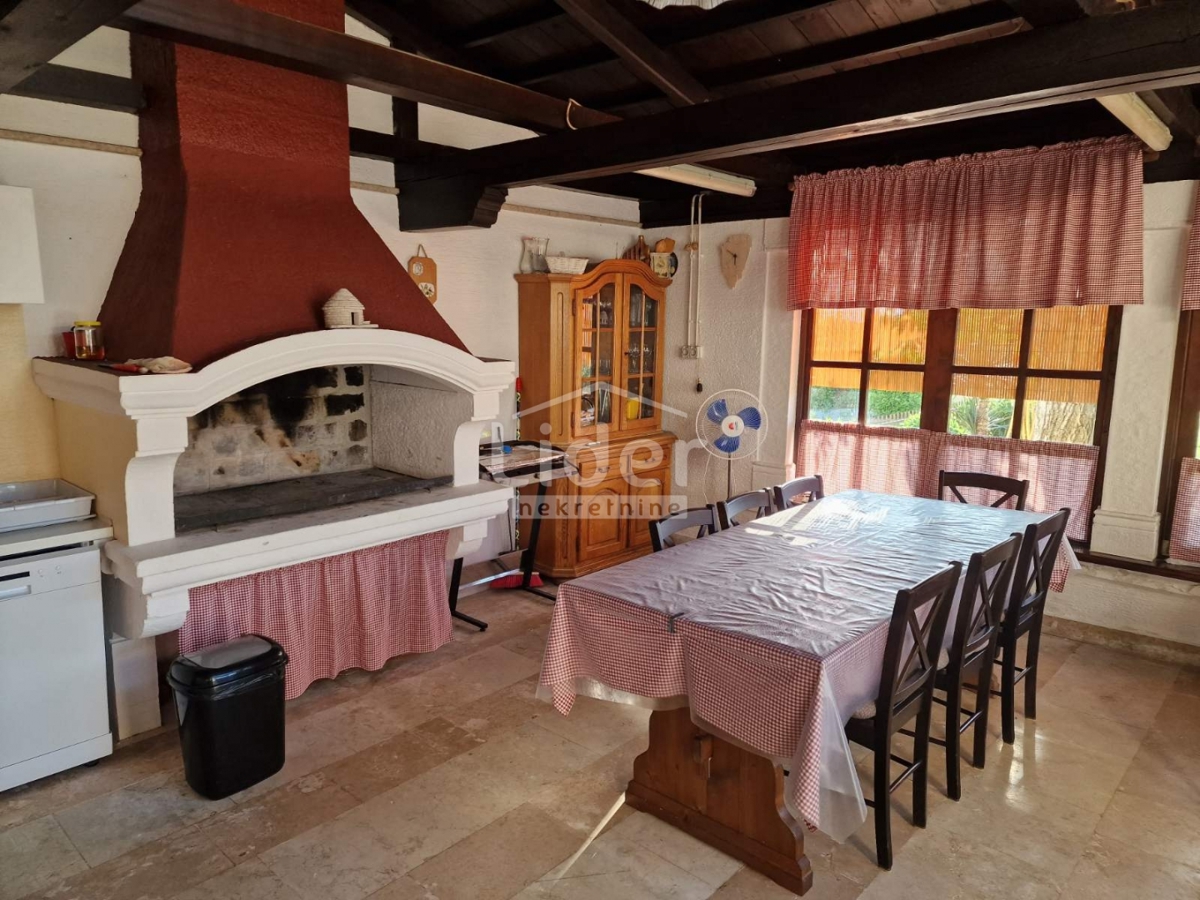 Poslovni prostor Višnjan, 677m2