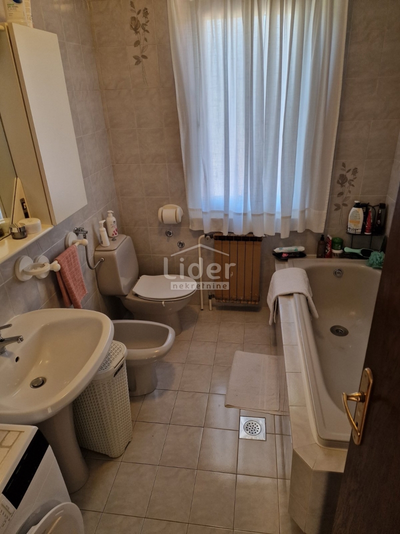 Poslovni prostor Višnjan, 677m2