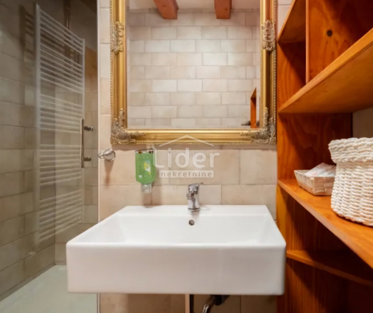 Hiša Vrbovsko, 70m2