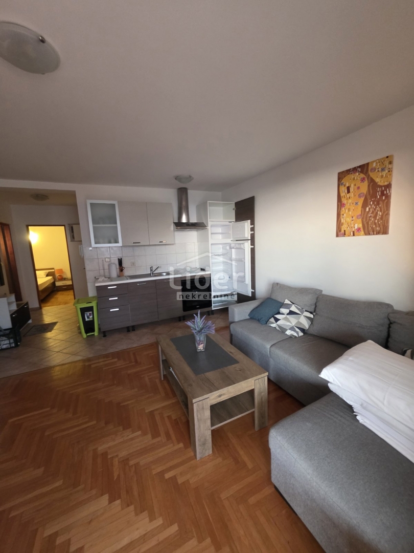 Apartma Novalja, 64m2