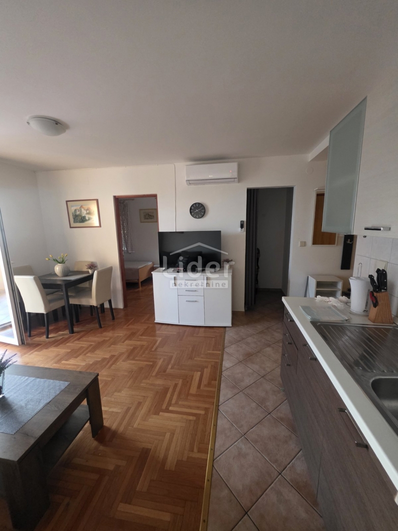Apartma Novalja, 64m2