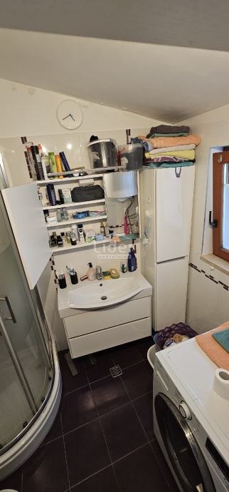 Hiša Mali Lošinj, 63m2