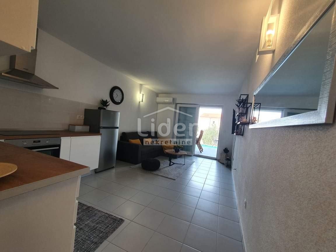 Apartma Novalja, 47m2