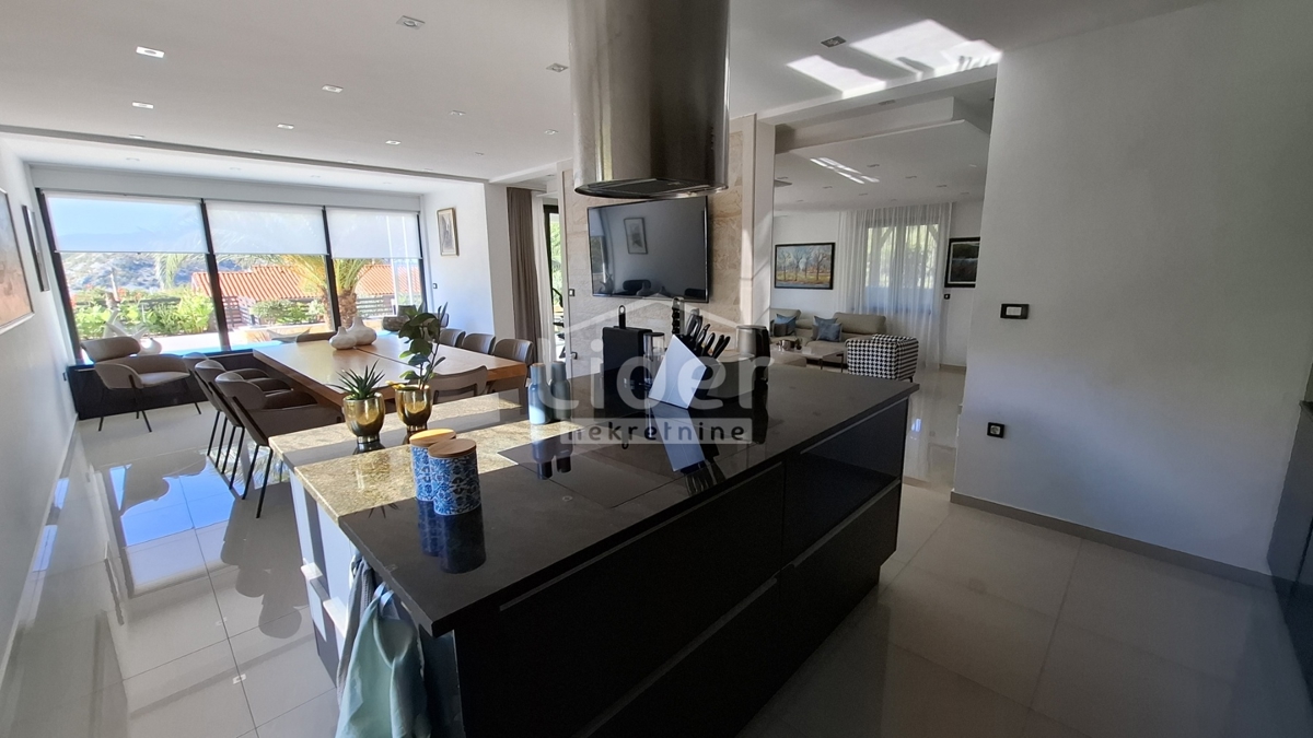 Hiša Crikvenica, 400m2