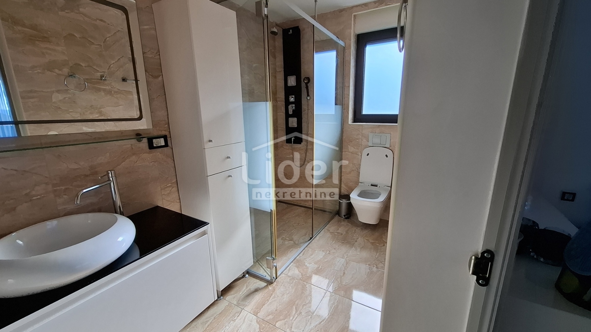 Hiša Crikvenica, 400m2