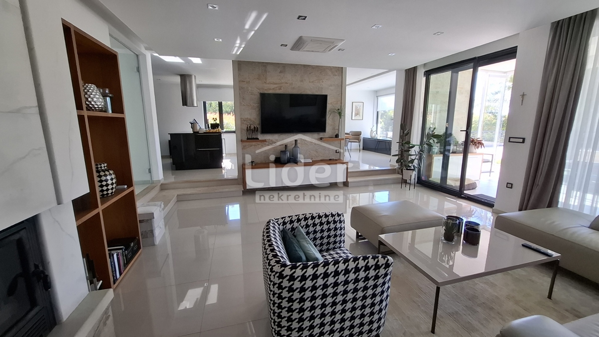 Hiša Crikvenica, 400m2