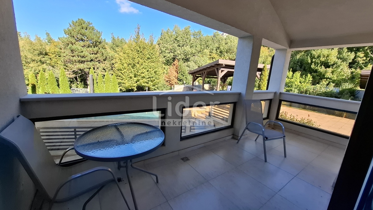 Hiša Crikvenica, 400m2