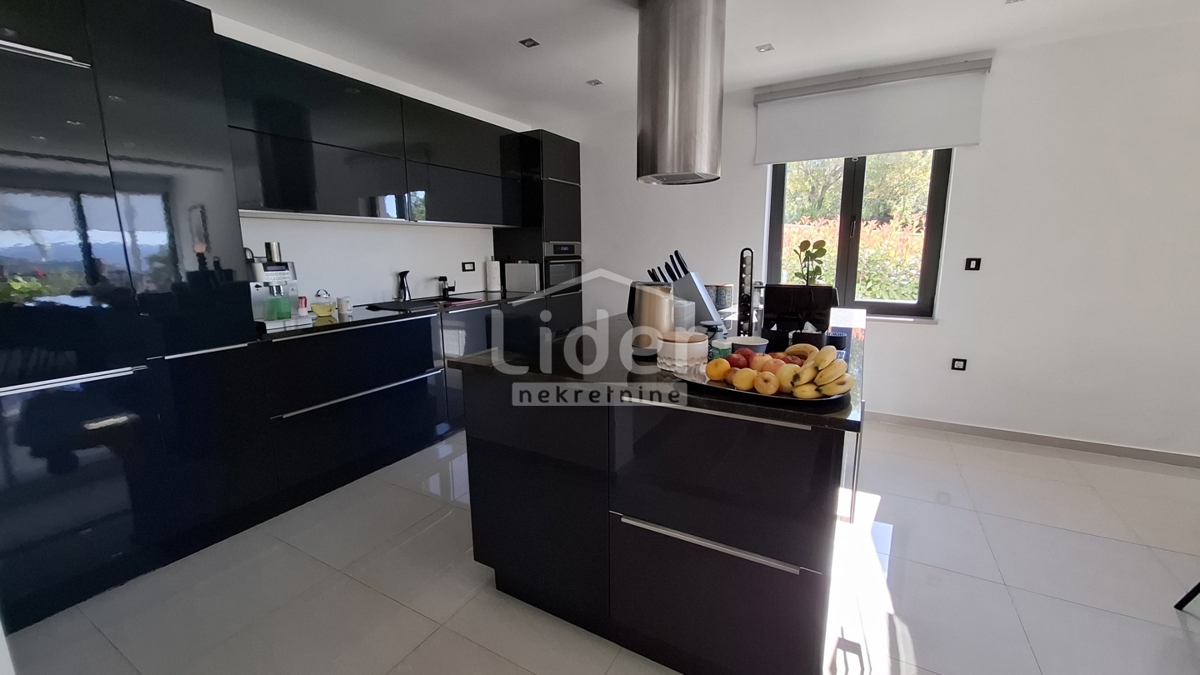 Hiša Crikvenica, 400m2