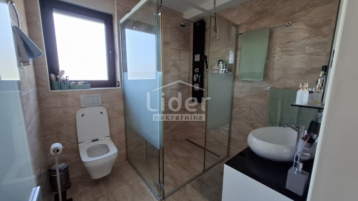 Hiša Crikvenica, 400m2