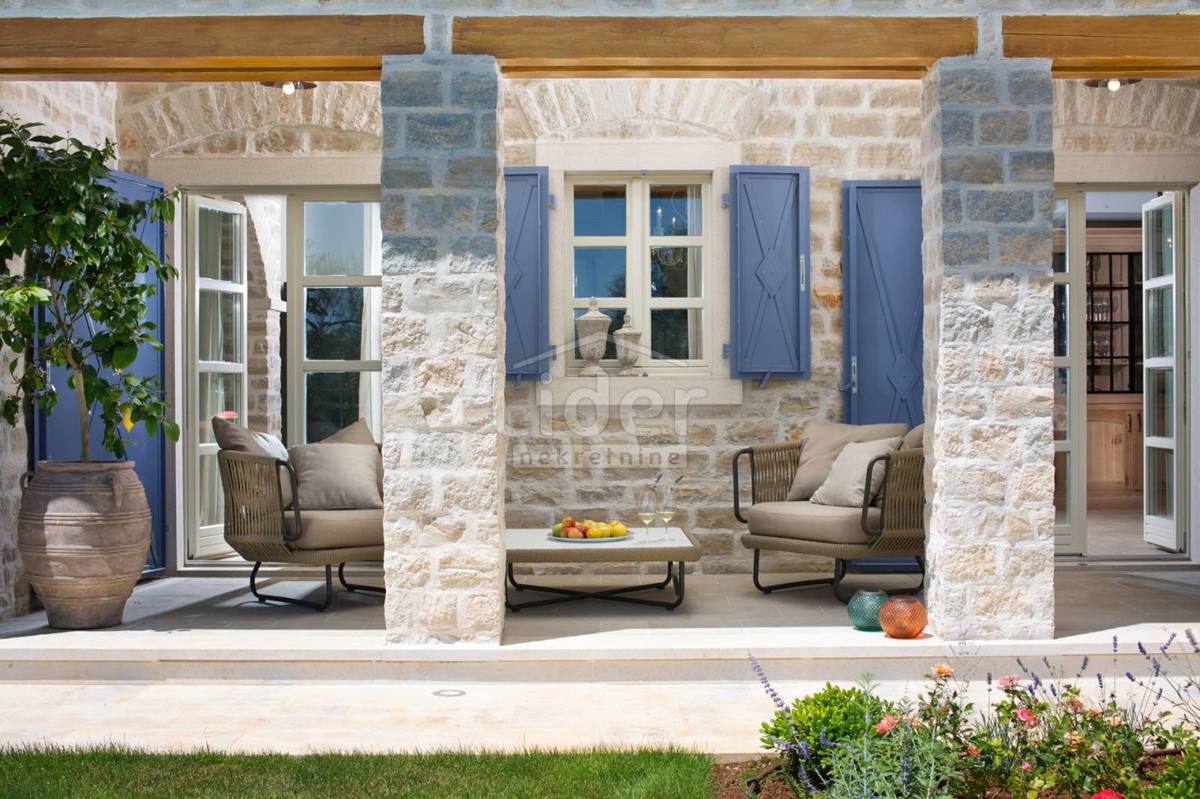 Hiša Kanfanar, 353m2