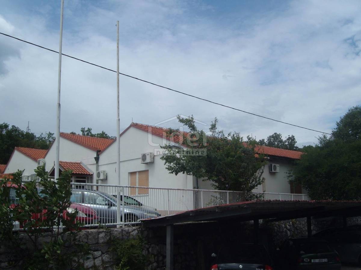 Poslovni prostor Urinj, 428m2