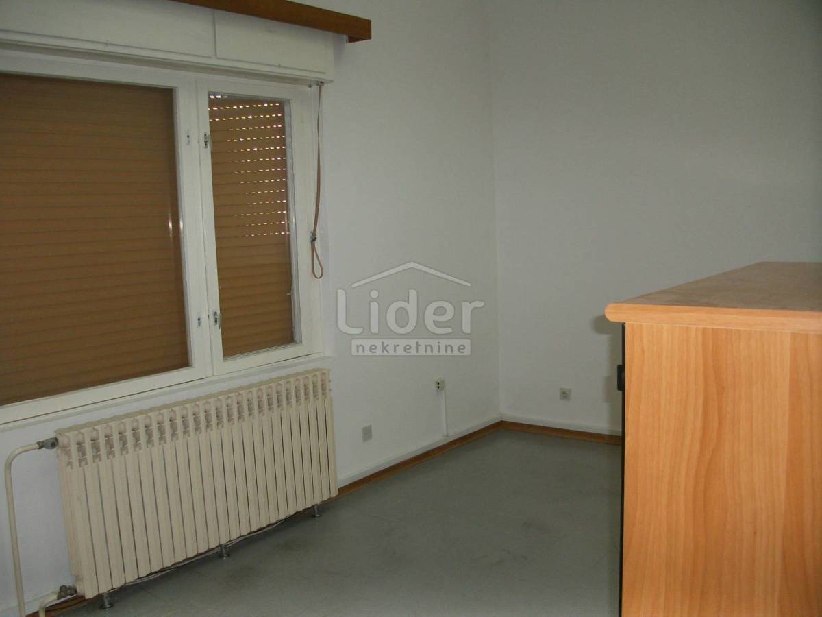 Poslovni prostor Urinj, 428m2