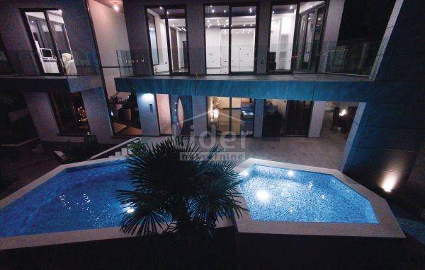 Hiša Opatija - Centar, 750m2