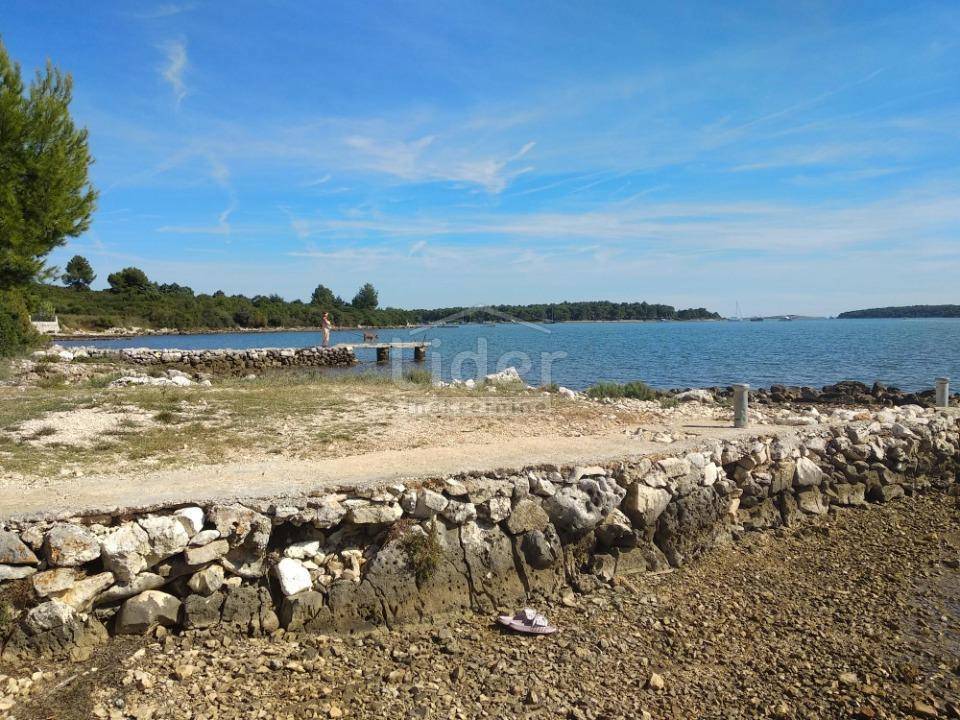 Zemljišče Pomer, 526m2