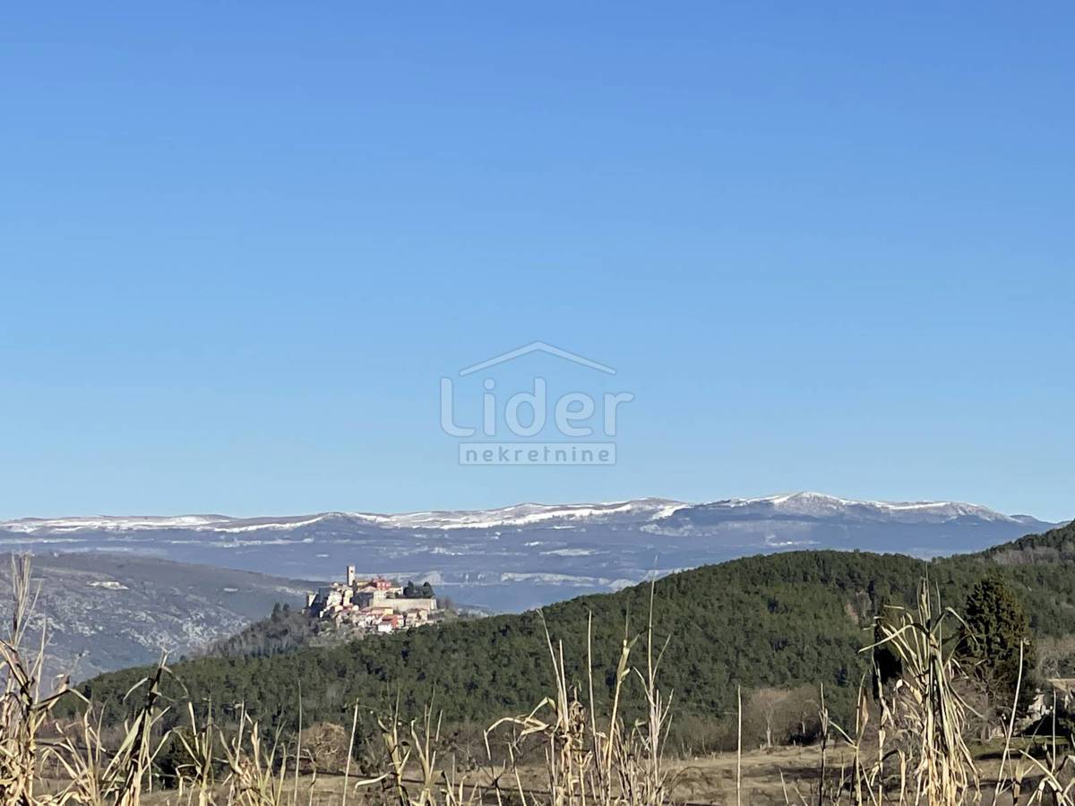 Zemljišče Rakotule, 2670m2