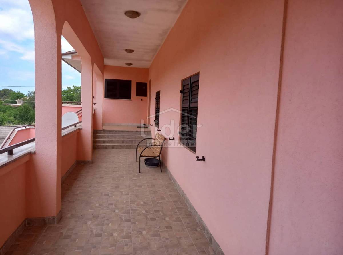 Hiša Svetvinčenat, 250m2