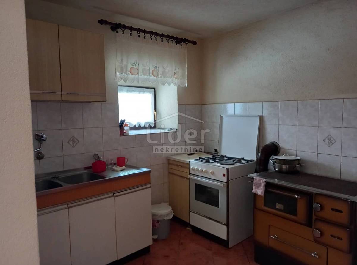 Hiša Svetvinčenat, 250m2