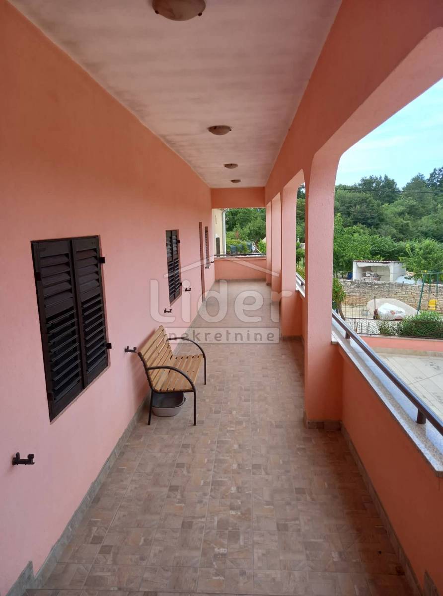 Hiša Svetvinčenat, 250m2