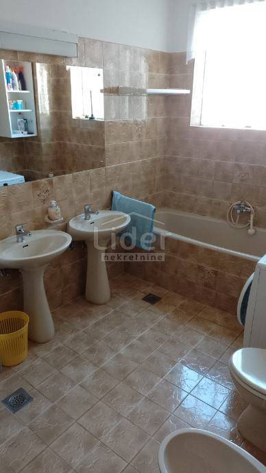 Hiša Novi Vinodolski, 260m2