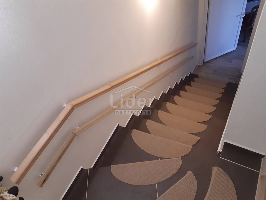 Hiša Hreljin, 180m2