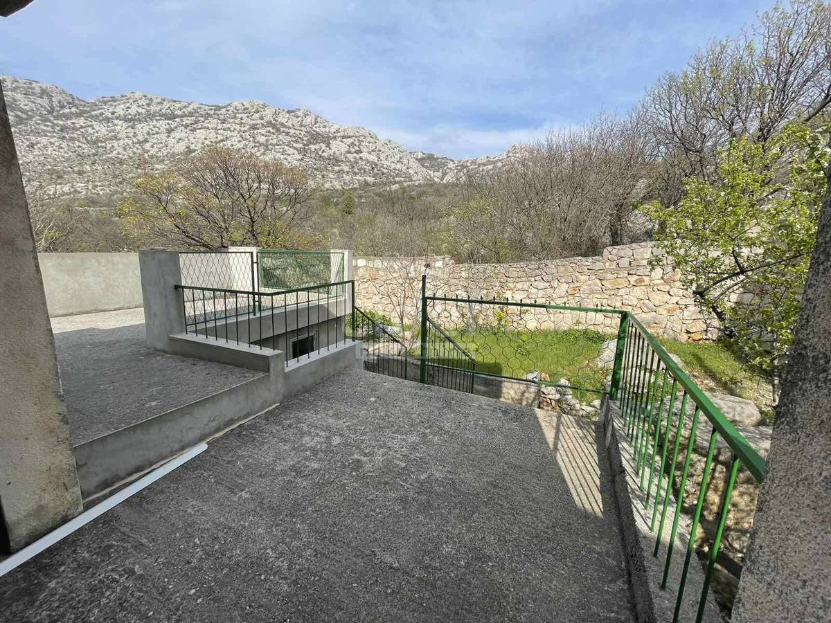 Hiša Karlobag, 153m2