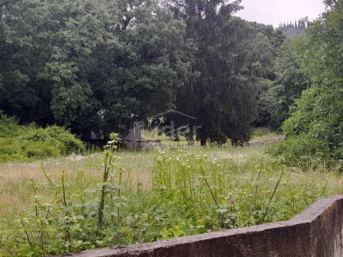 Zemljišče Mihotići, 714m2