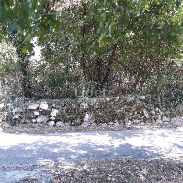 Zemljišče Viškovo, 1643m2