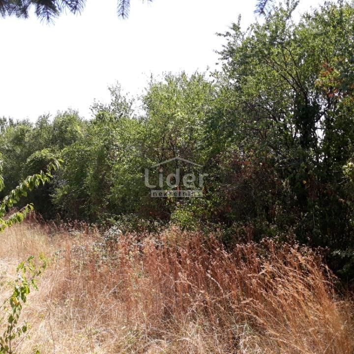 Zemljišče Viškovo, 1643m2