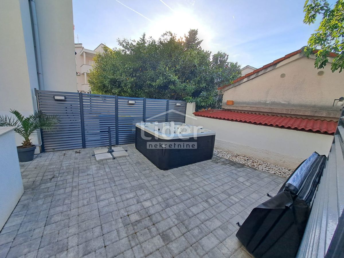 Stanovanje Novalja, 70m2