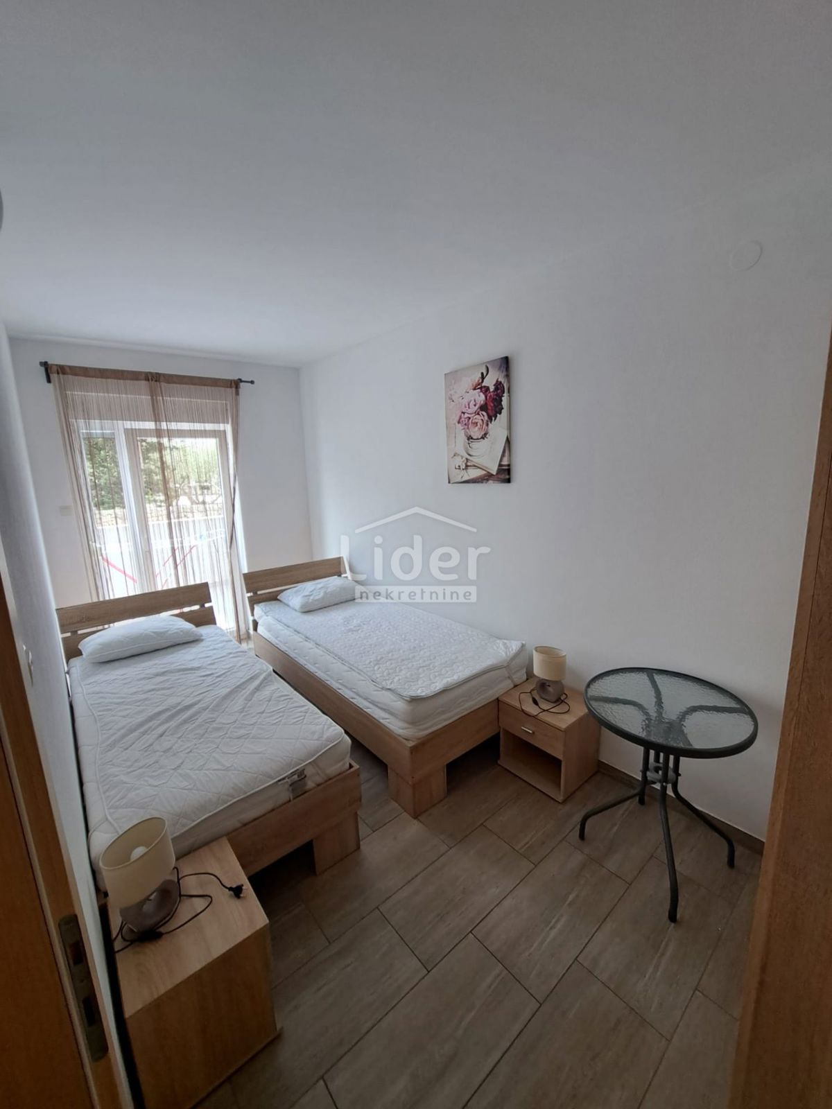 Stanovanje Novalja, 70m2