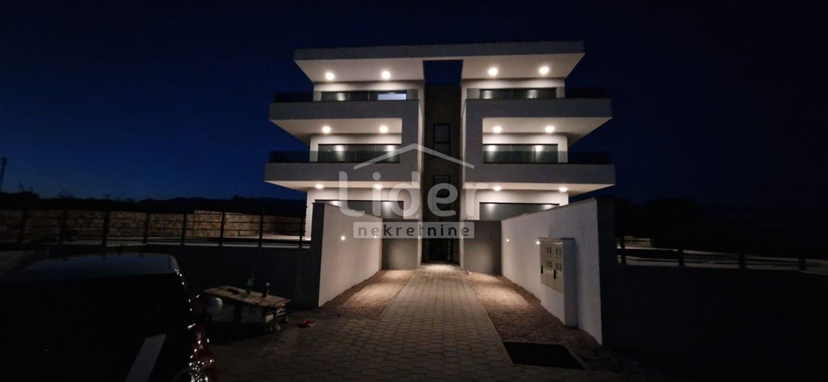 Stanovanje Novalja, 72m2